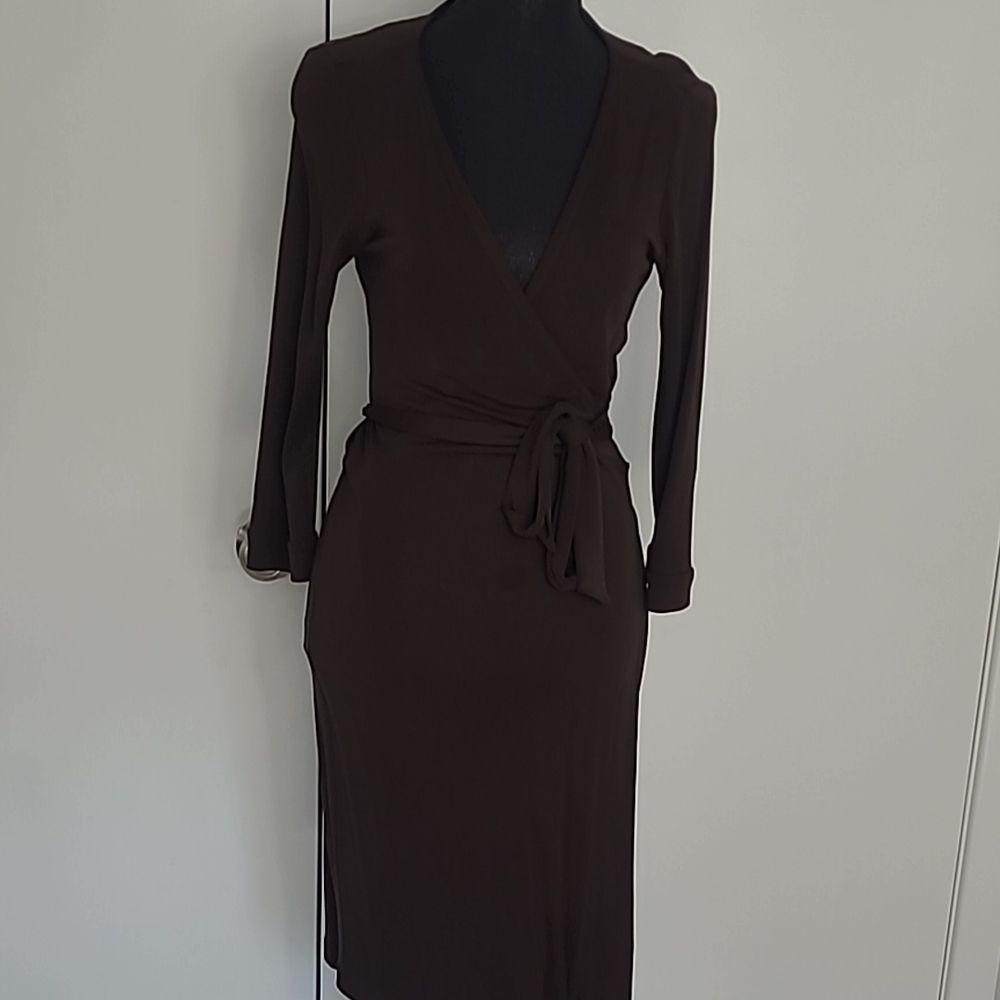 Diane Von Furstenberg Brown Midi Sheath Dress with Long Sleeves